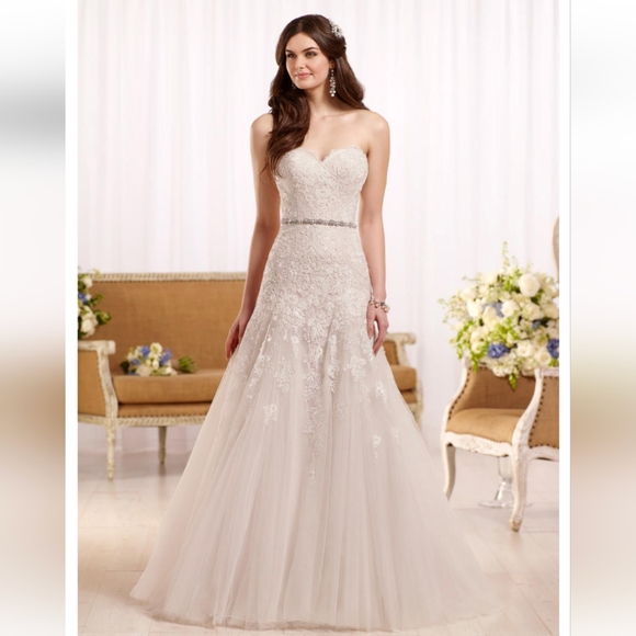 Ivory Lace and Tulle over Almond Gown with belt - Picture 5 of 9